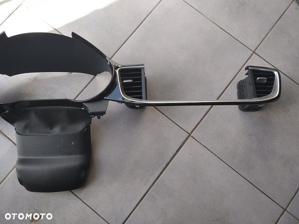 Ramka licznika KIA Xceed 84830-J7AB0 - 3