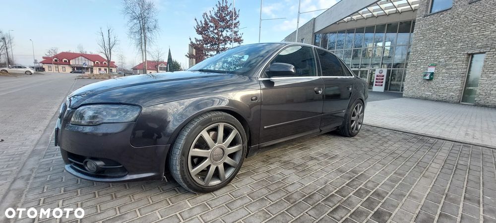 Audi A4 Limousine 2.0 TDI DPF - 1