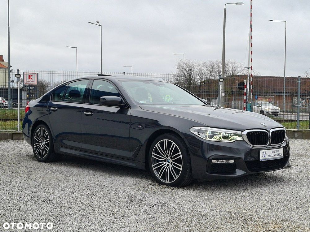 BMW Seria 5 530d xDrive M Sport sport - 9