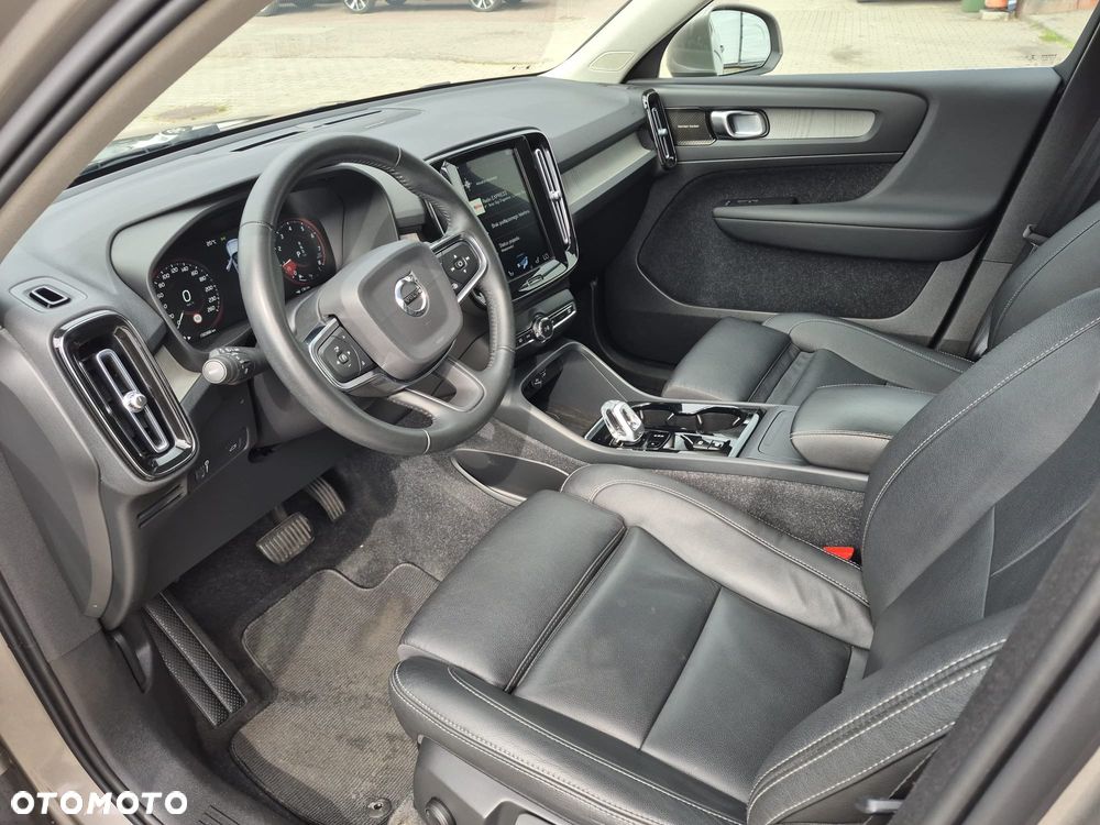 Volvo XC 40 - 29
