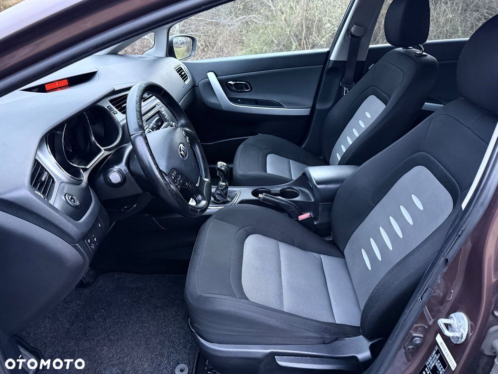 Kia Ceed 1.6 GDI Platinum Edition - 19