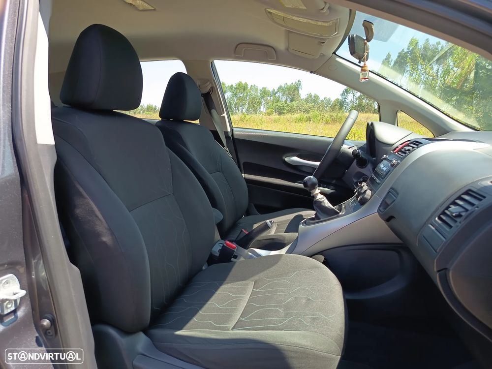 Toyota Auris 1.4 D-4D Comfort - 15