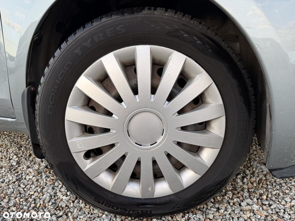 Toyota Yaris 1.3 VVT-i Sol - 13