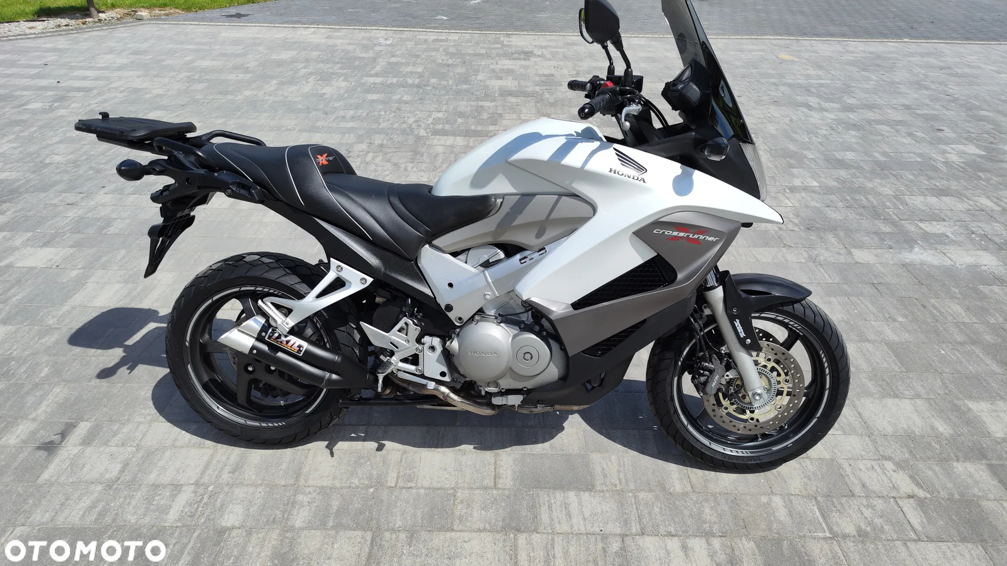 Honda VFR - 8