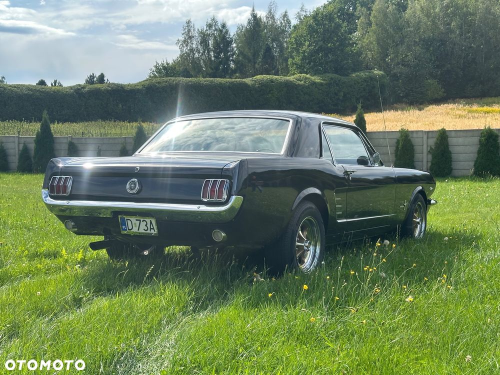 Ford Mustang - 10