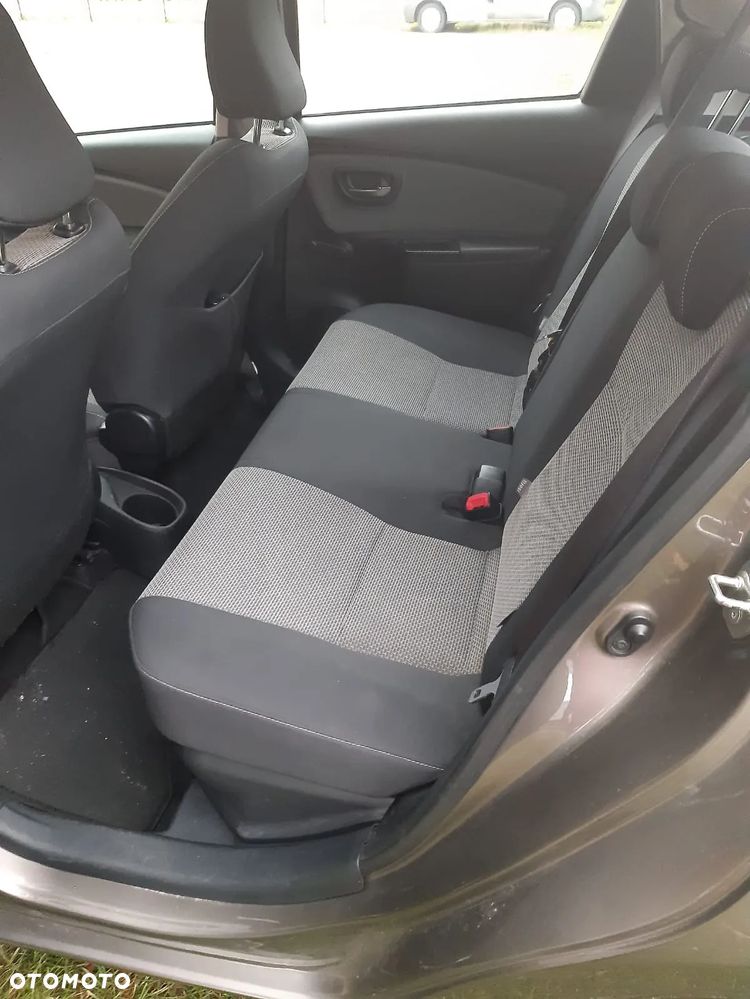 Toyota Yaris Hybrid 100 Dynamic - 5