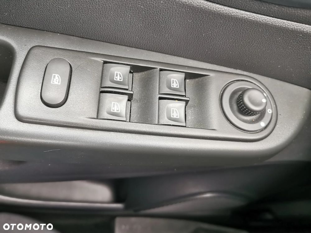 Renault Captur 0.9 Energy TCe Life - 12