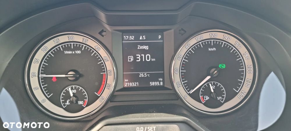 Skoda Octavia 2.0 TDI DSG Premium Edition - 13