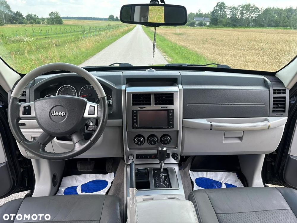 Jeep Cherokee - 22