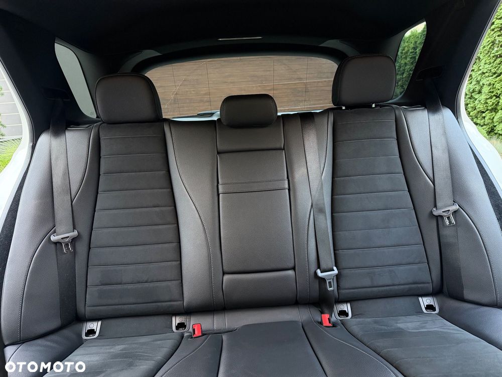 Mercedes-Benz GLE 300 d 4-Matic - 11