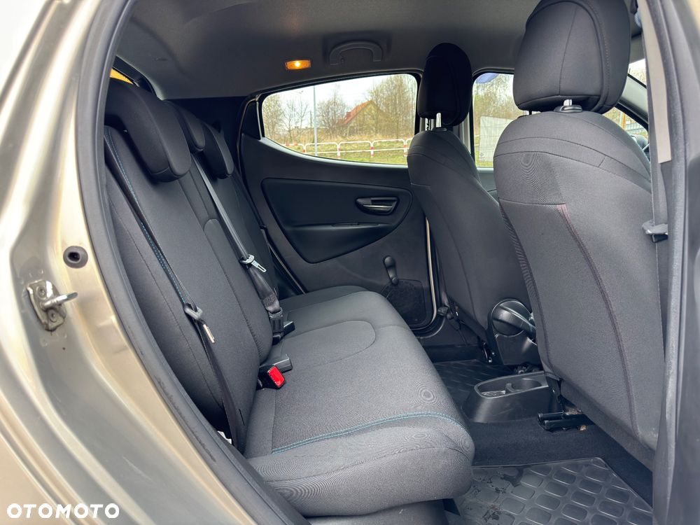 Lancia Ypsilon 1.2 8V Elefantino S&S - 24