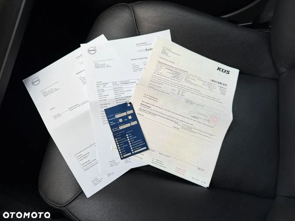 Volvo V90 D5 AWD Momentum - 36