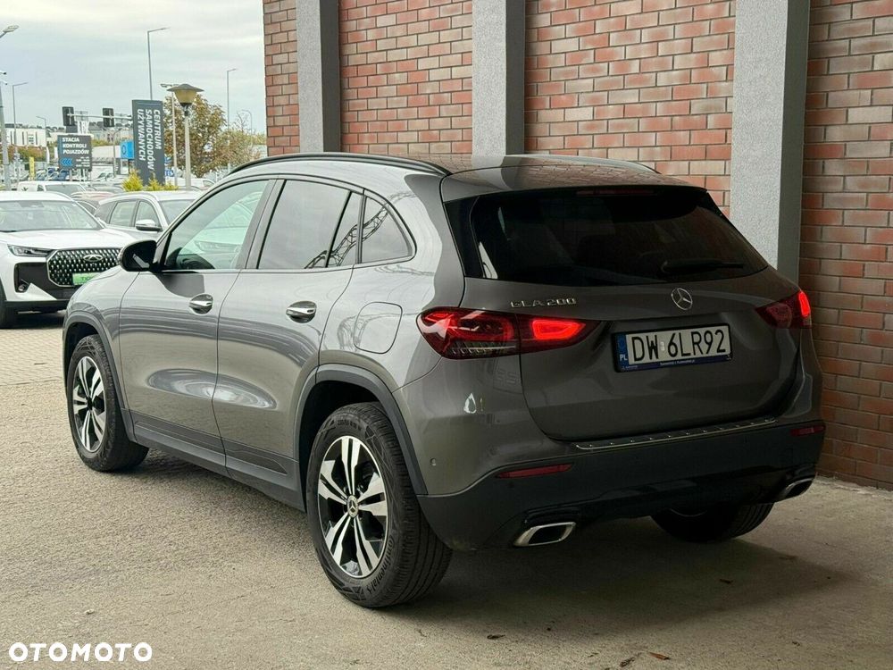 Mercedes-Benz GLA - 6