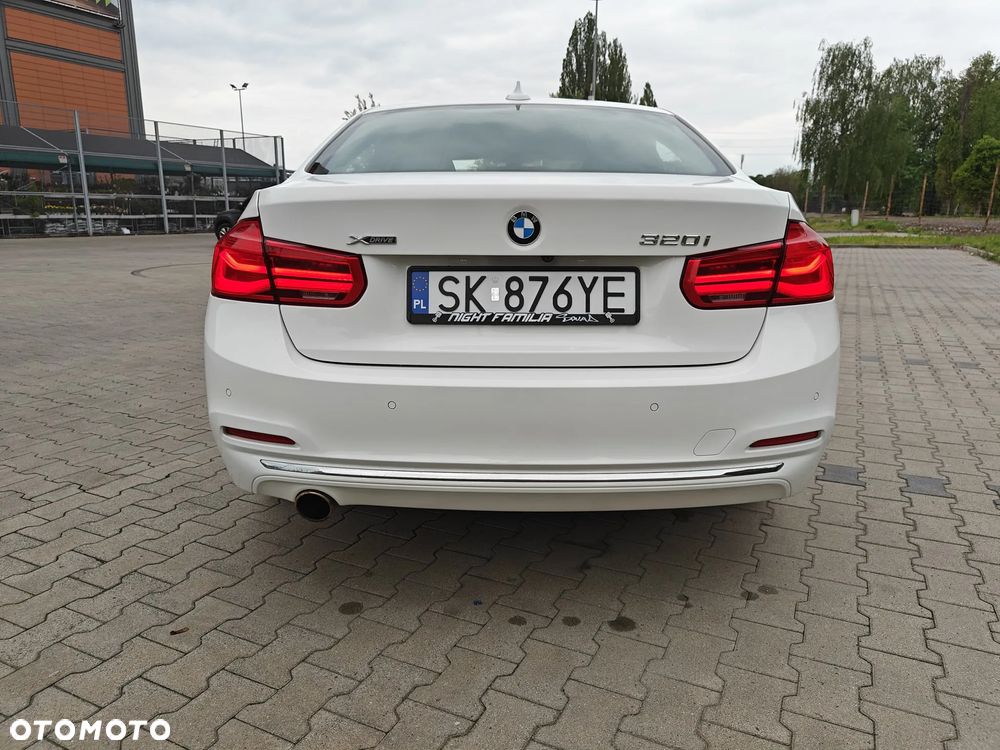 BMW Seria 3 320i xDrive Edition Luxury Line Purity - 4