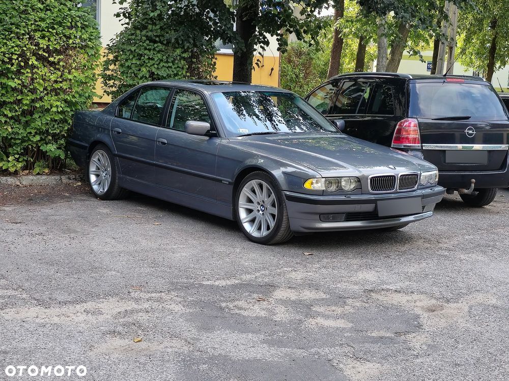 BMW Seria 7 740i - 6