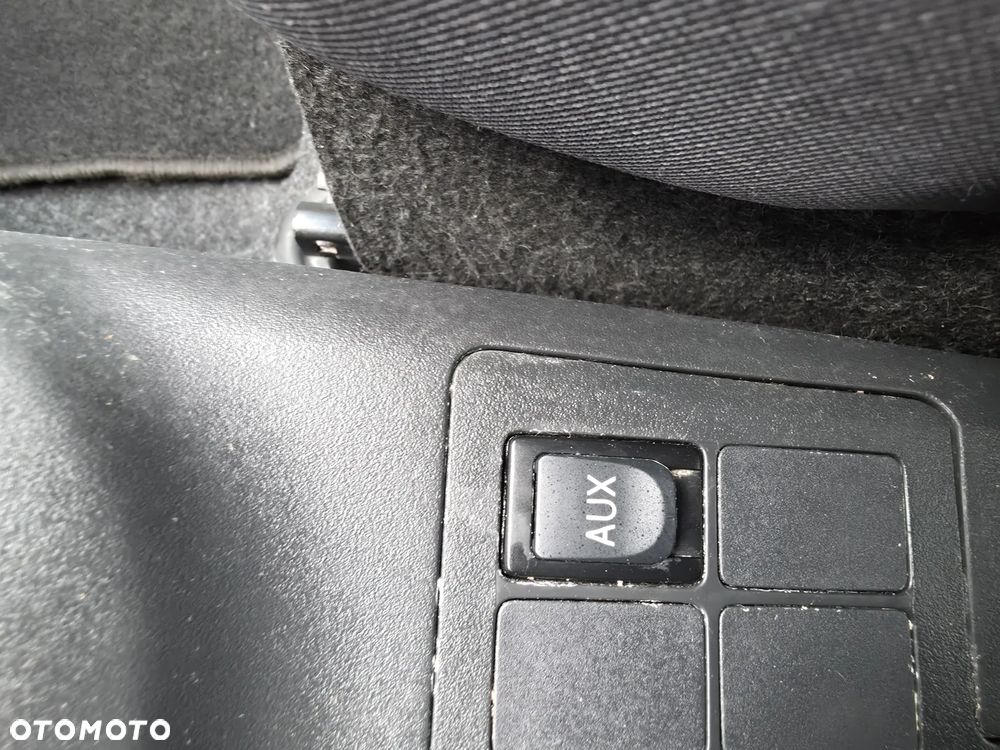 Toyota Yaris 1.33 Sol - 19