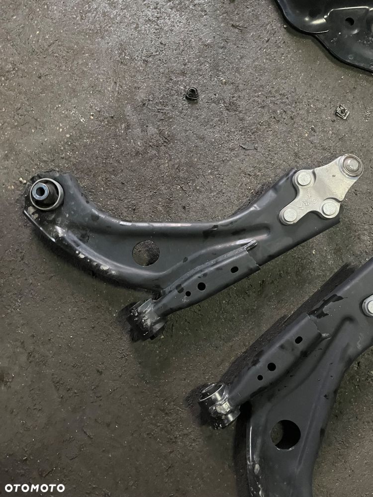 Wahacz przód Lewy Prawy 3008 II 5008 II C5 Aircross Rifter IV Combo E Berlingo IV - 2