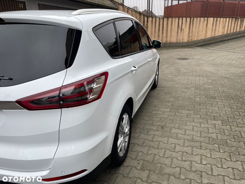 Ford S-Max - 19