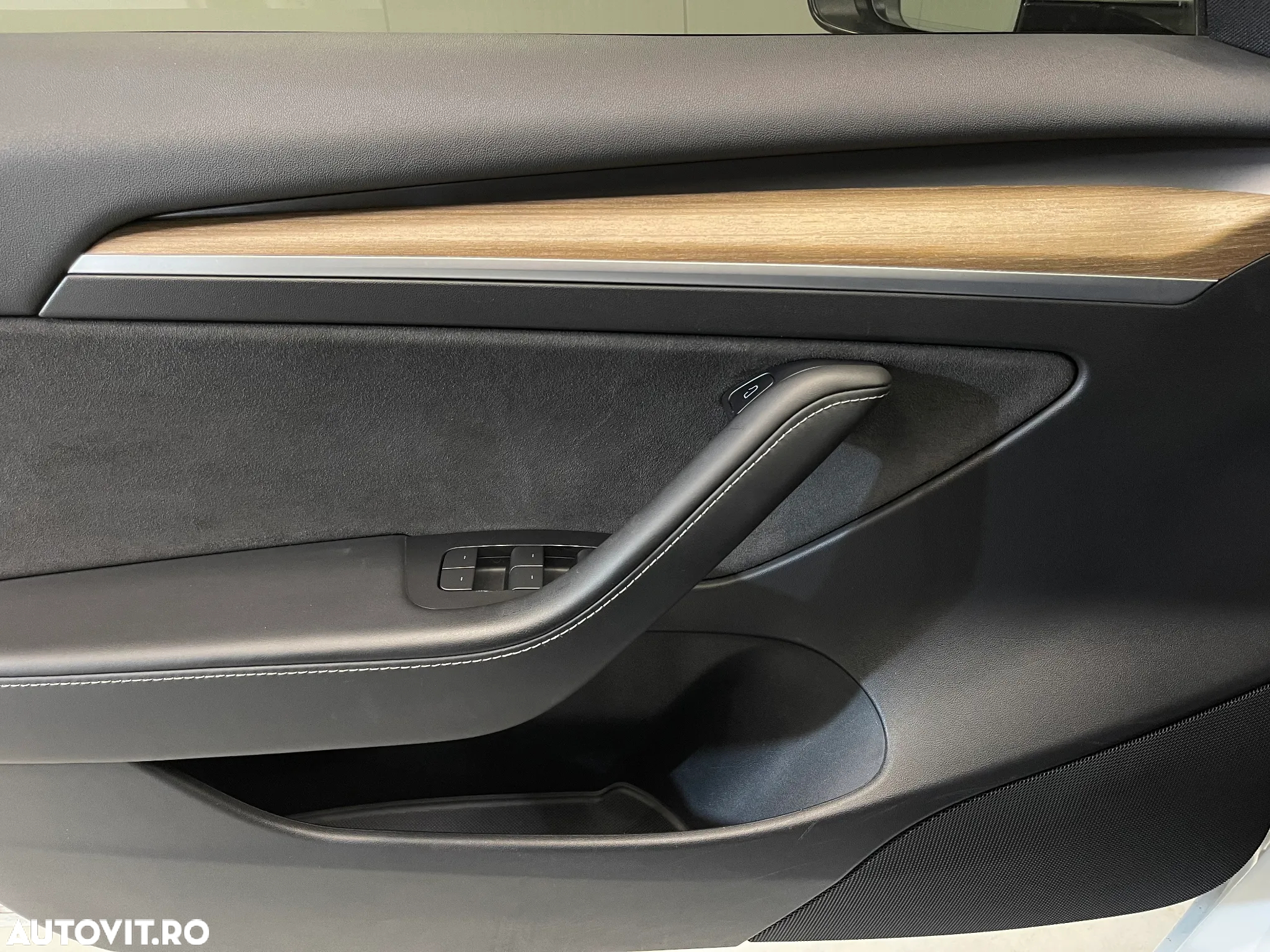 Tesla Model 3 Performance - 28