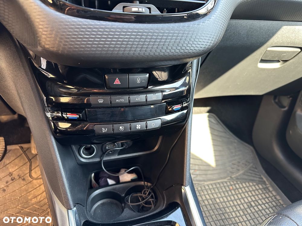 Peugeot 2008 120 VTI Allure - 11