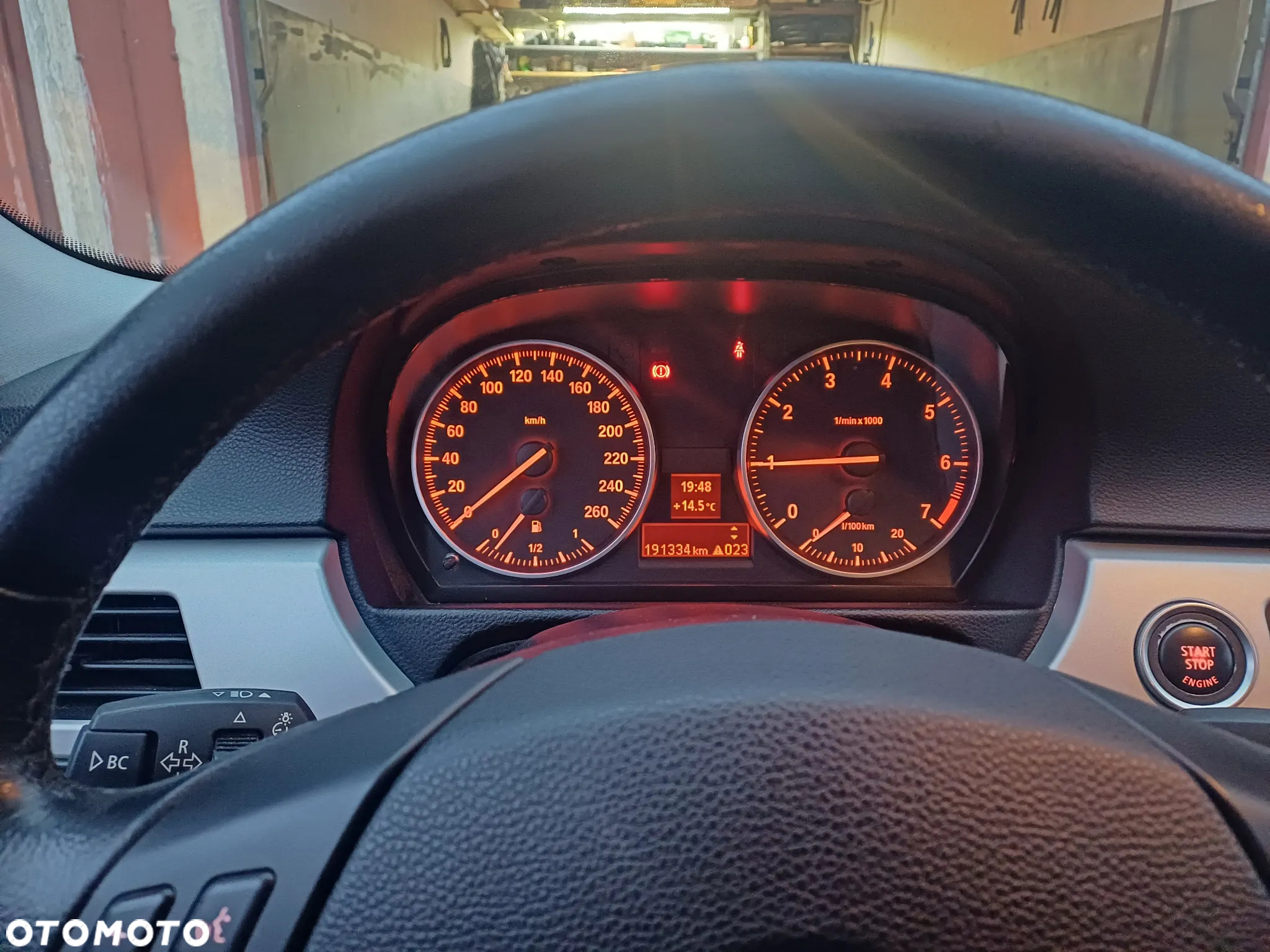 BMW Seria 3 318i - 18
