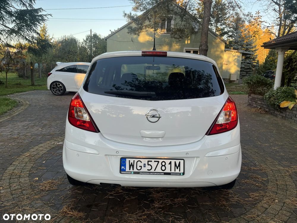 Opel Corsa 1.4 16V Edition 150 - 6
