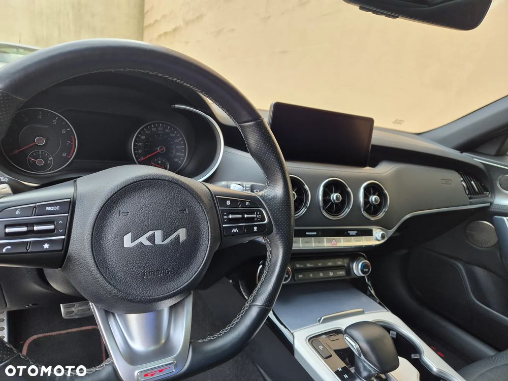 Kia Stinger 3.3 T-GDI AWD OPF GT - 27