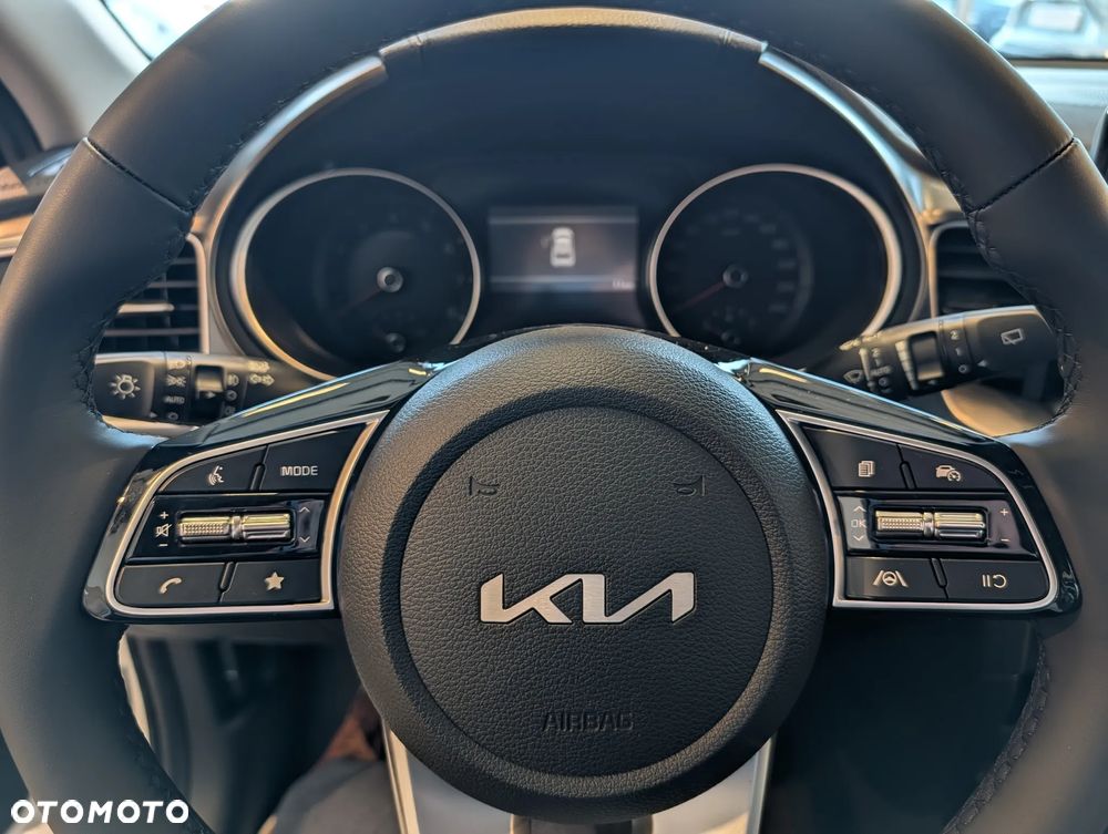 Kia XCeed 1.6 T-GDI M DCT - 12