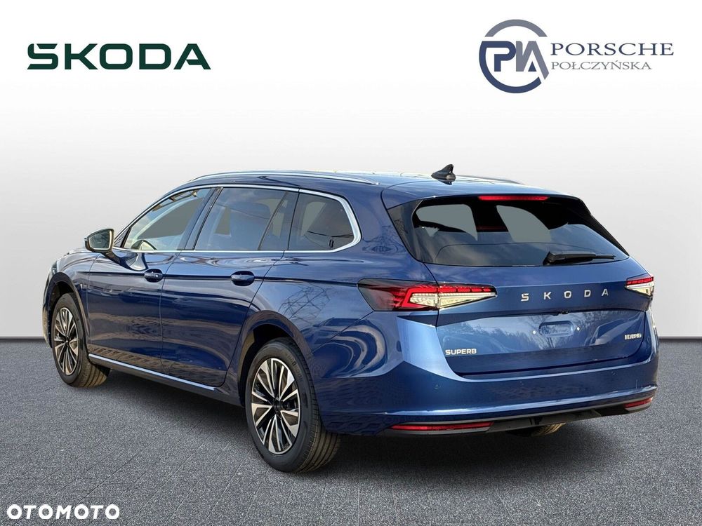 Skoda Superb 1.5 TSI mHEV Drive DSG - 4