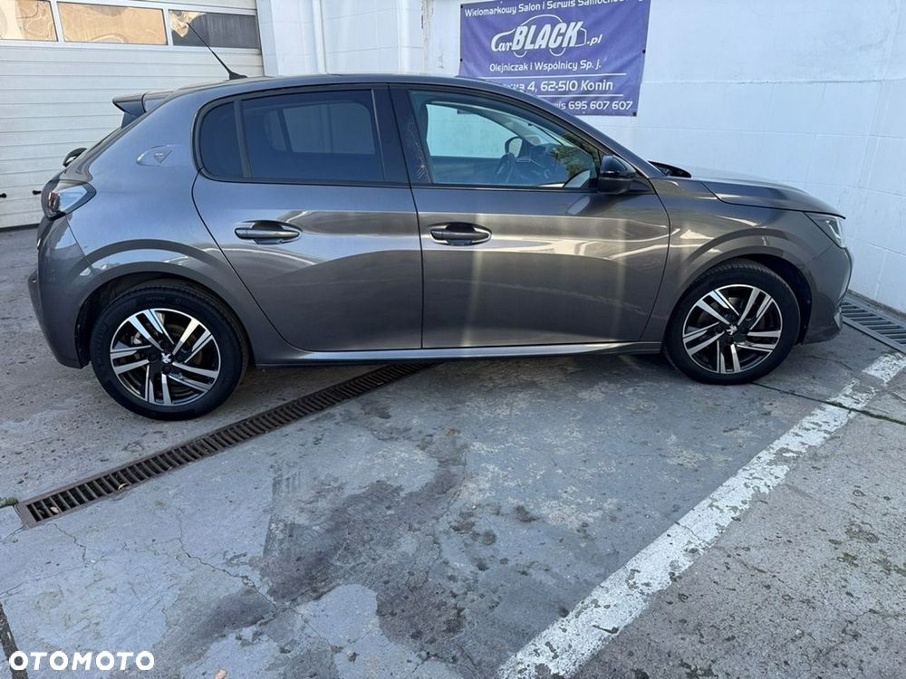 Peugeot 208 - 28