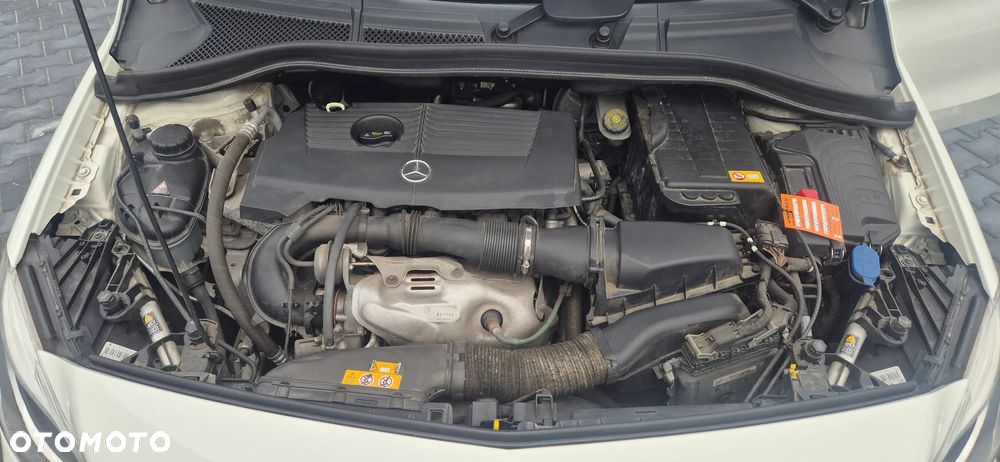 Mercedes-Benz Klasa B 180 - 11