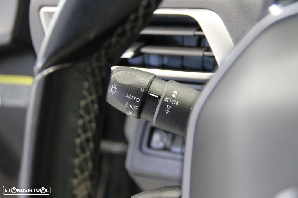 Peugeot 3008 1.5 BlueHDi Active - 12