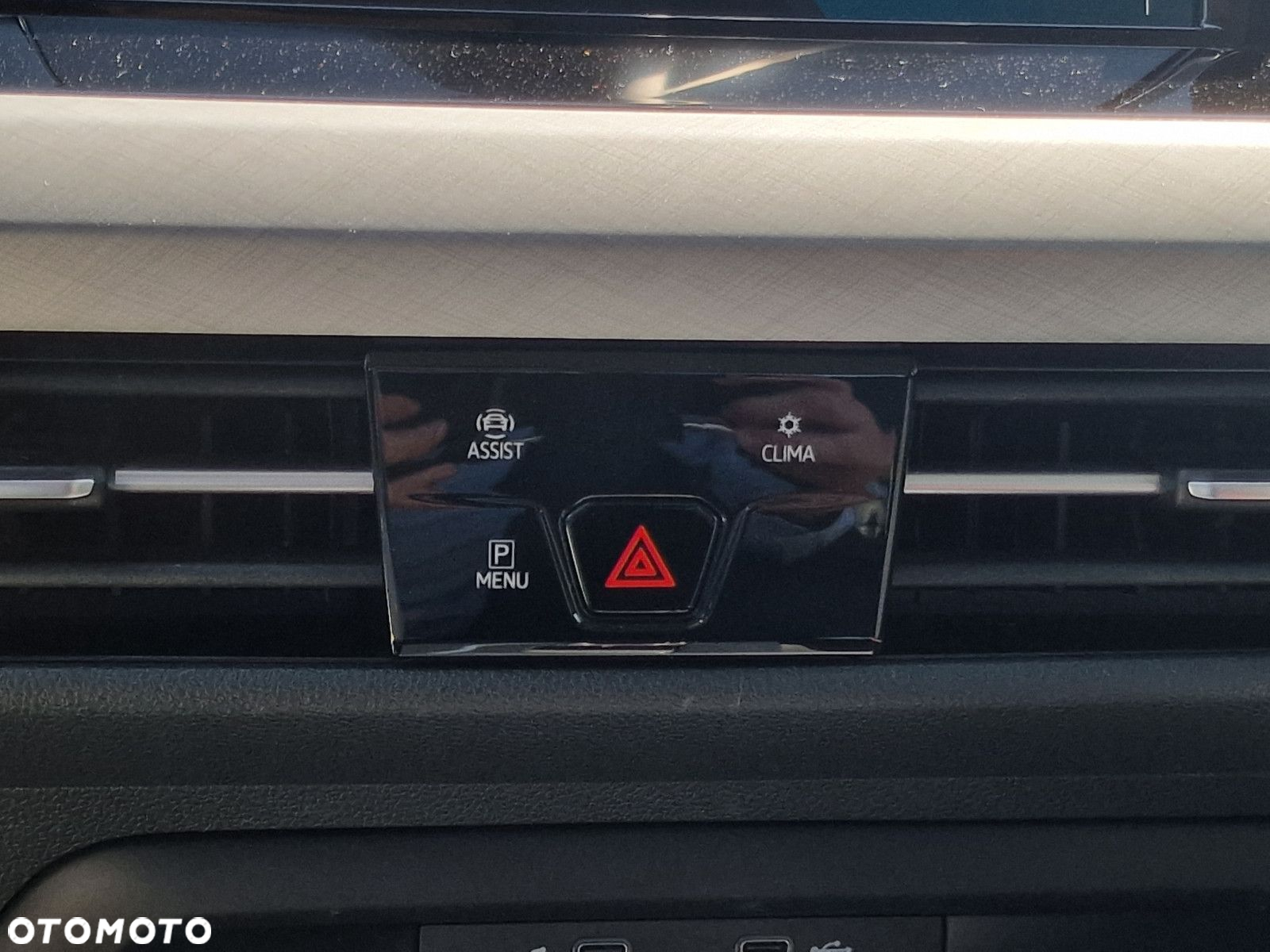 Volkswagen Golf - 25