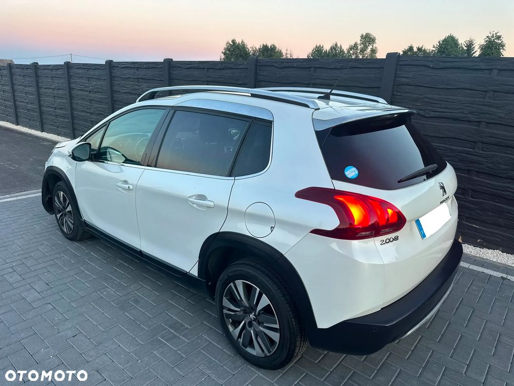 Peugeot 2008 PureTech 110 Stop&Start EAT6 Allure - 39