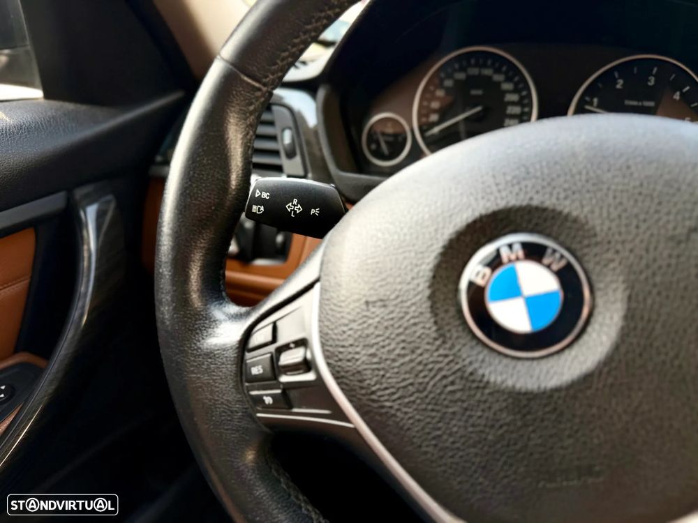 BMW 320 d Auto Line Luxury - 19