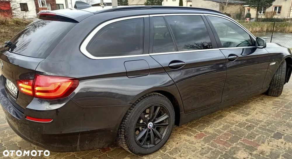 BMW Seria 5 520d Touring - 2