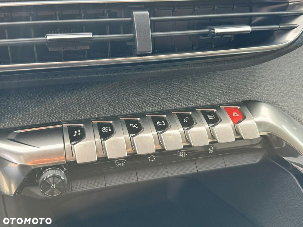 Peugeot 3008 PureTech 130 Stop & Start GPF Allure - 29