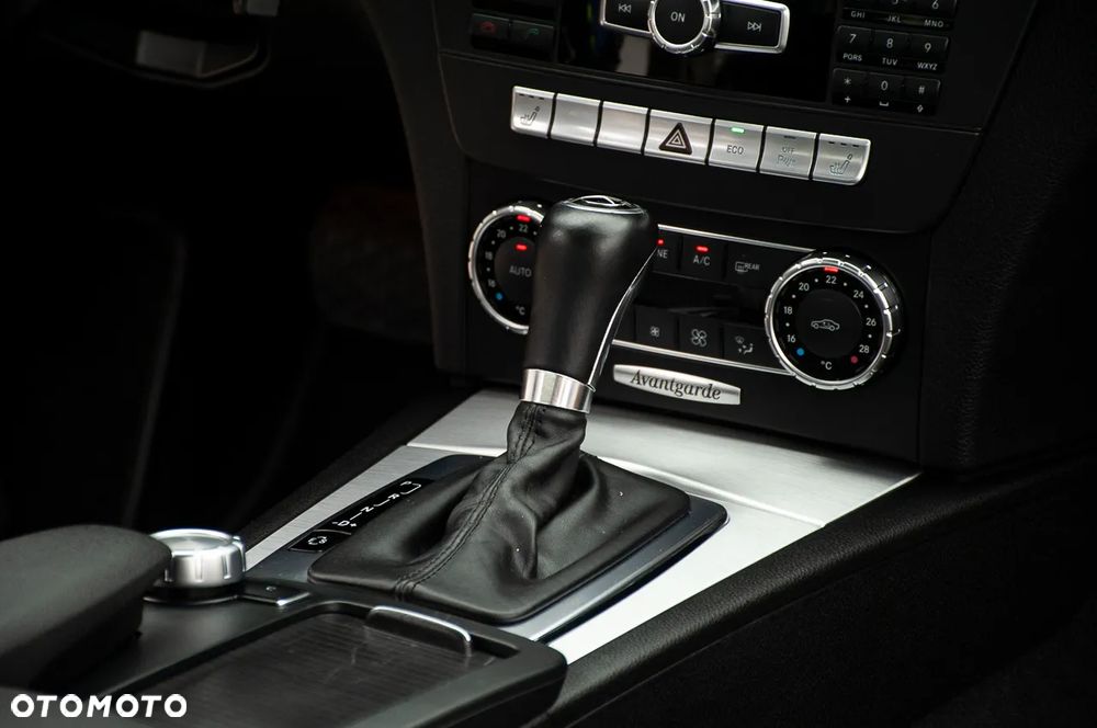 Mercedes-Benz Klasa C 180 Kompressor Automatik - 21