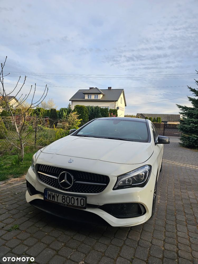 Mercedes-Benz CLA 220 4-Matic - 1