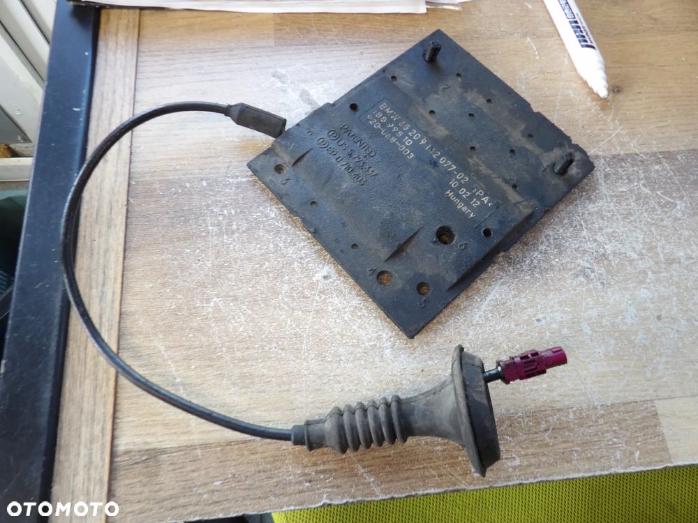 BMW - F01 - ANTENA ZDERZAKA - DEMONTAŻ - EUROPA - 9142077 - 1