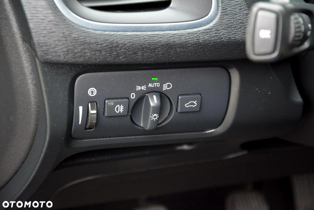 Volvo V40 - 29