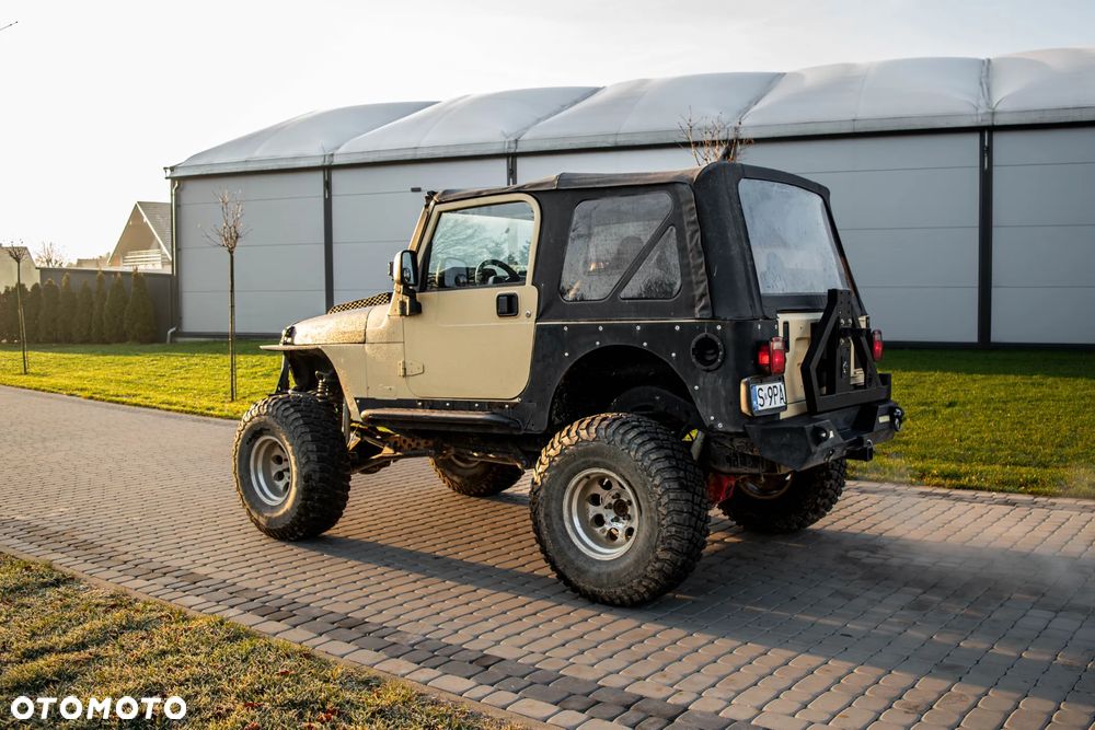 Jeep Wrangler 4.0 Sport - 5
