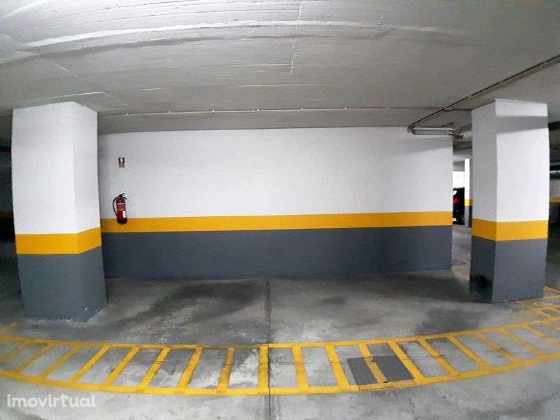 Garagem coberta em Avenidas Novas - Grande imagem: 4/5