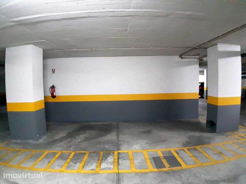 Garagem coberta em Avenidas Novas - Grande imagem: 4/5