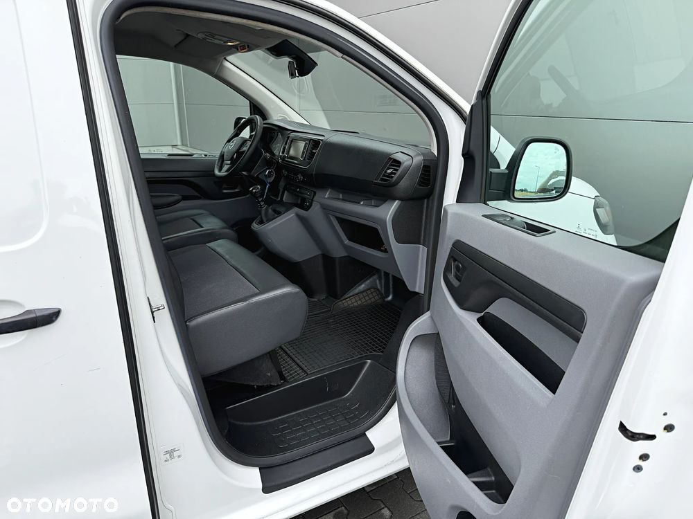 Opel Vivaro - 32
