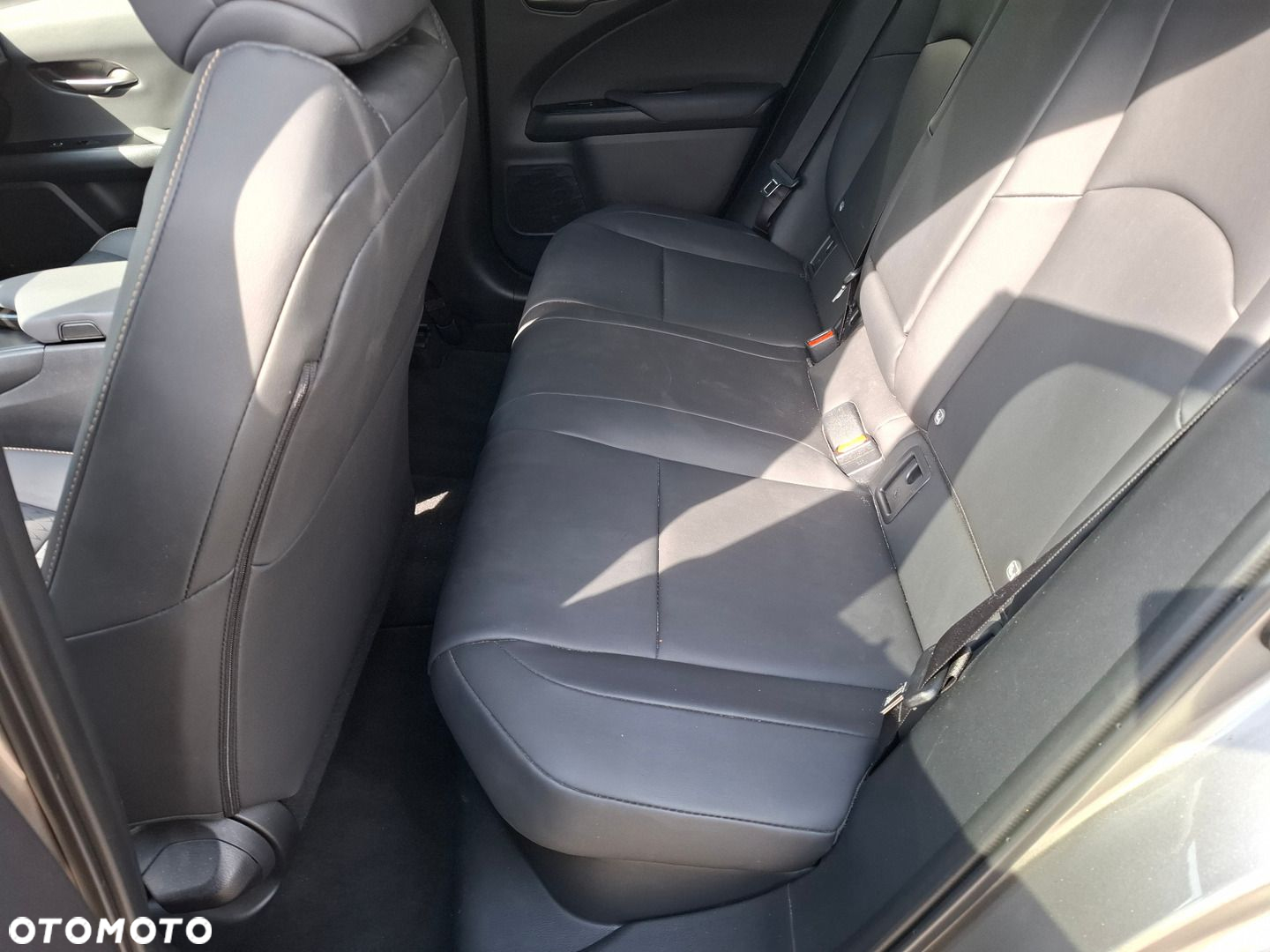 Lexus UX - 18