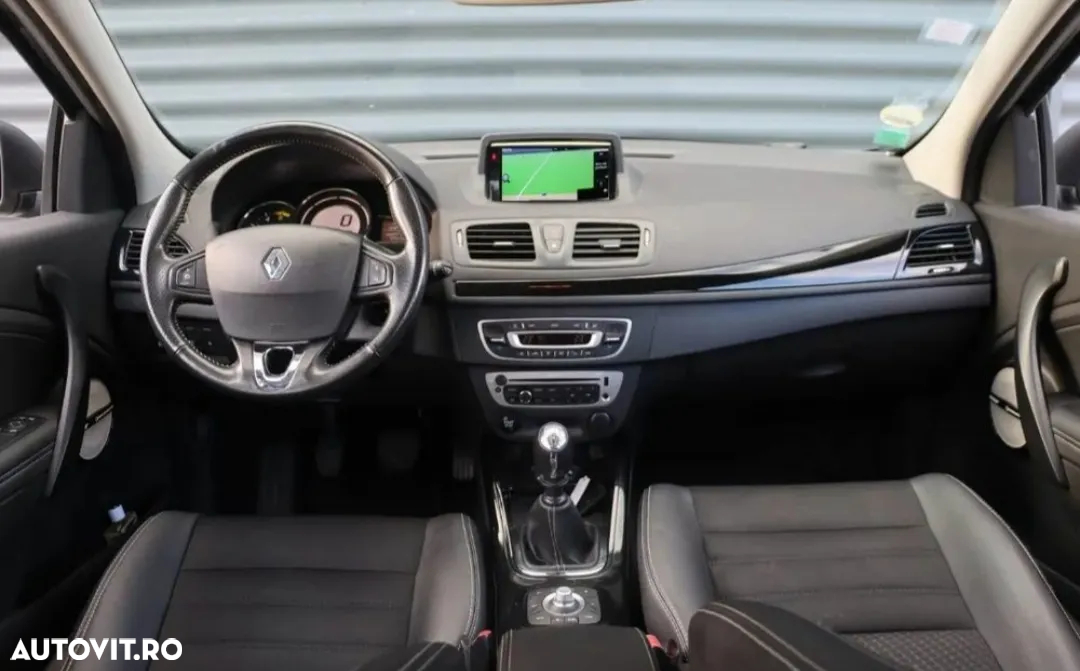 Renault Megane ENERGY dCi 110 Start & Stop Bose Edition - 9