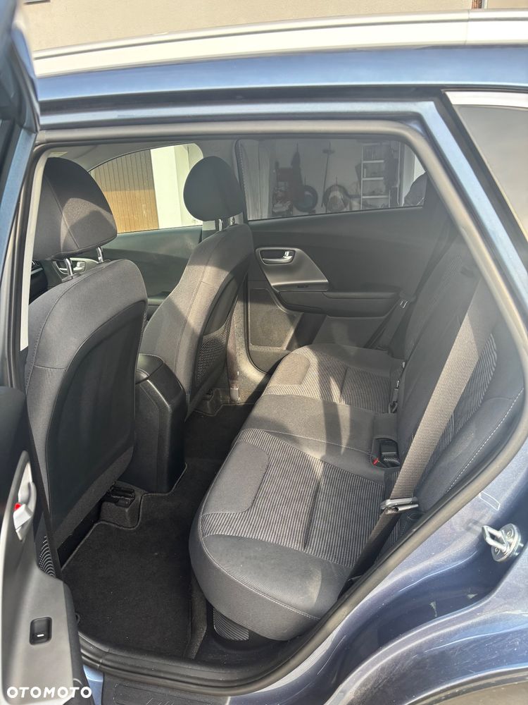 Kia Niro 1.6 GDI Hybrid M - 18
