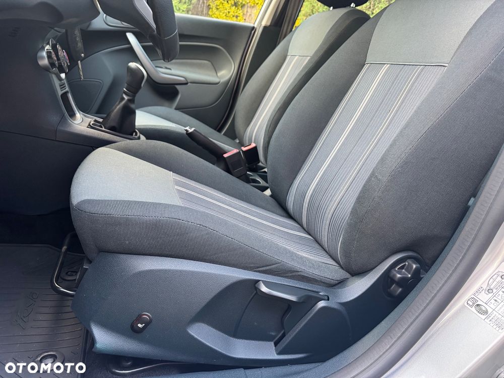 Ford Fiesta 1.25 Champions Edition - 21