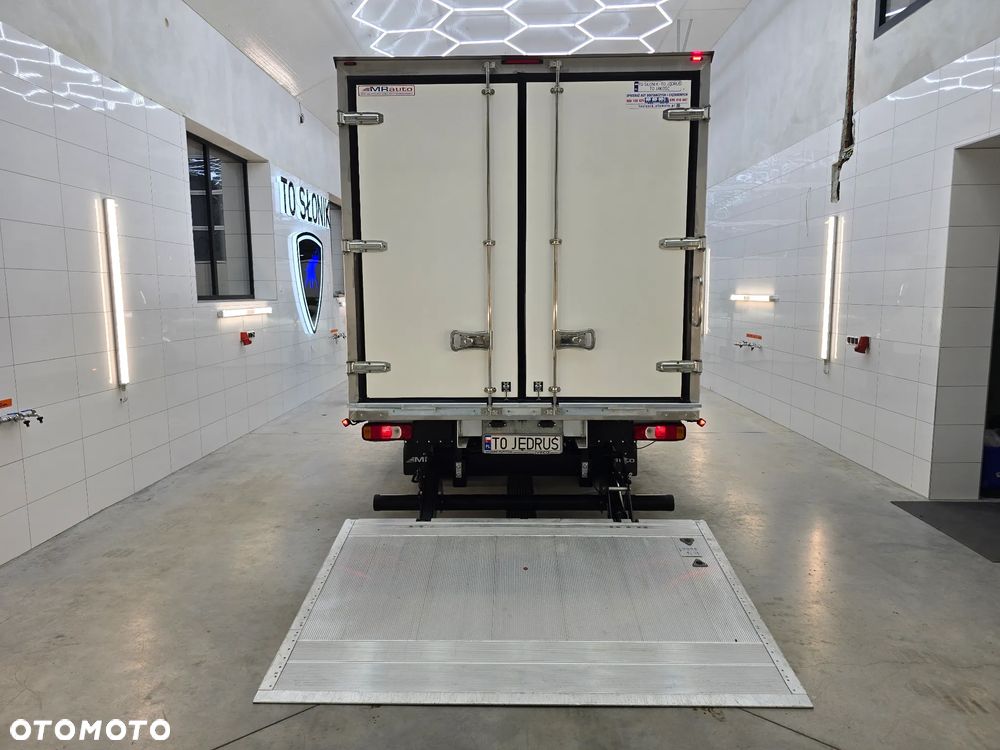 Iveco DAILY 50C18 MROŻNIA 8-PALETOWY + WINDA.1Tona AGREGAT Carrier -20*C +20*C 183Tyś km SERWIS DO OSTATNIEGO Km ASO IVECO SALON PL BOGATA OPCJA WYPOSAZENIA LED NAVI AKTYWNY TEMPOMAT FOTEL KIEROWCY PNEŁMATYCZNY - 13